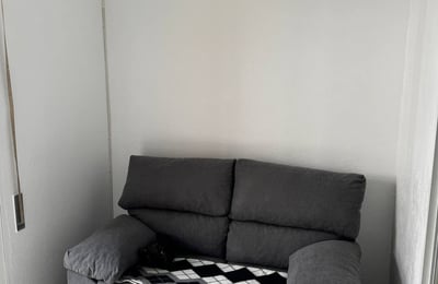 Аренда уютной студии с балконом, Торревьеха, Испания